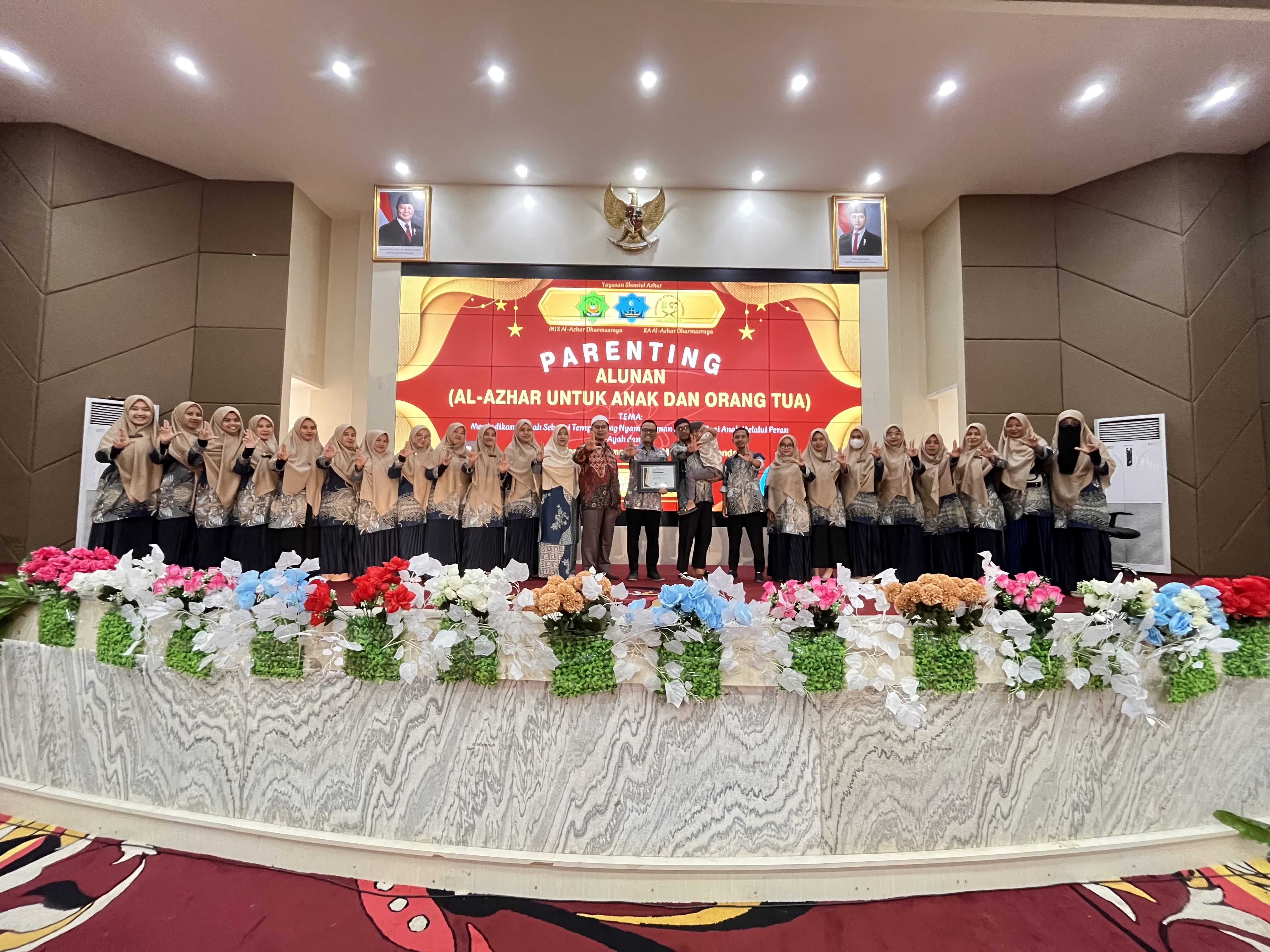 ALUNAN (Al-Azhar Untuk Anak dan Orang Tua)