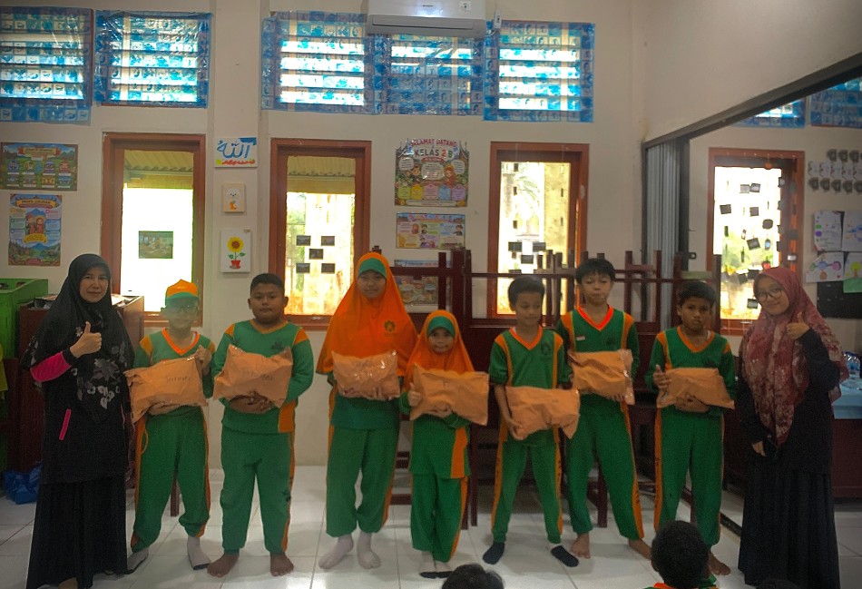 Kegiatan Character Building Leadership (CBL) Kelas Atas MI Al-Azhar Dharmasraya Sukses Digelar