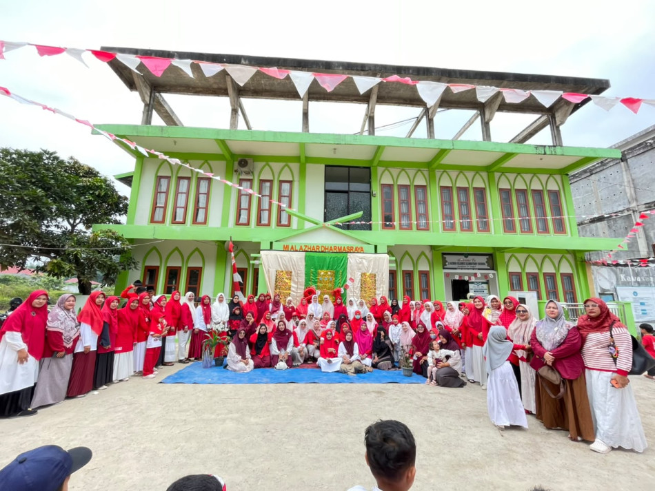 MI Al Azhar Dharmasraya Mengadakan Perlombaan dalam Rangka Memeriahkan HUT RI ke 81