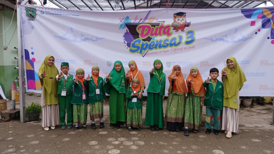 MI Al Azhar Dharmasraya Tampil Memukau di Duta Spensa ke-3